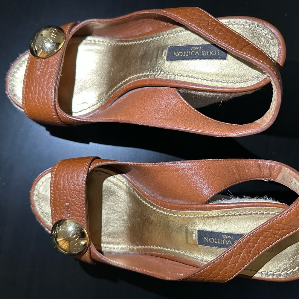 LOUIS VUITTON SANDALS